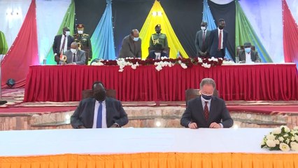 الحكومة السودانية والحركة الشعبية "شمال" توقعان على إعلان يؤسس لحكم فدرالي