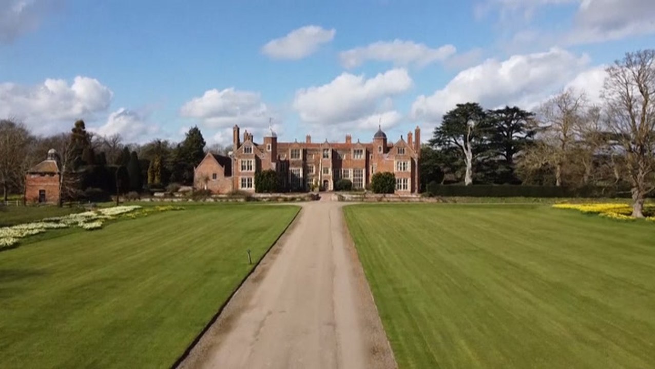 England's 'historic houses' struggling to survive