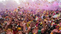 Devotees gather in Vrindavan & Mathura on occasion of Holi