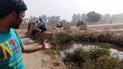 हाईवे निर्माण के चलते जलभराव से ग्रामीण परेशान