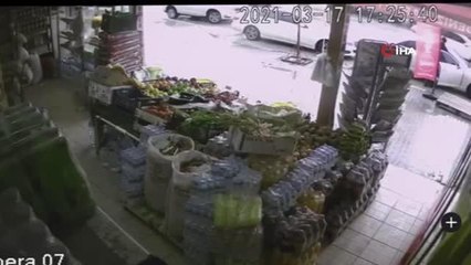 Otomobili çalacaktı, 10 yaşındaki çocuk engel oldu...O anlar kamerada