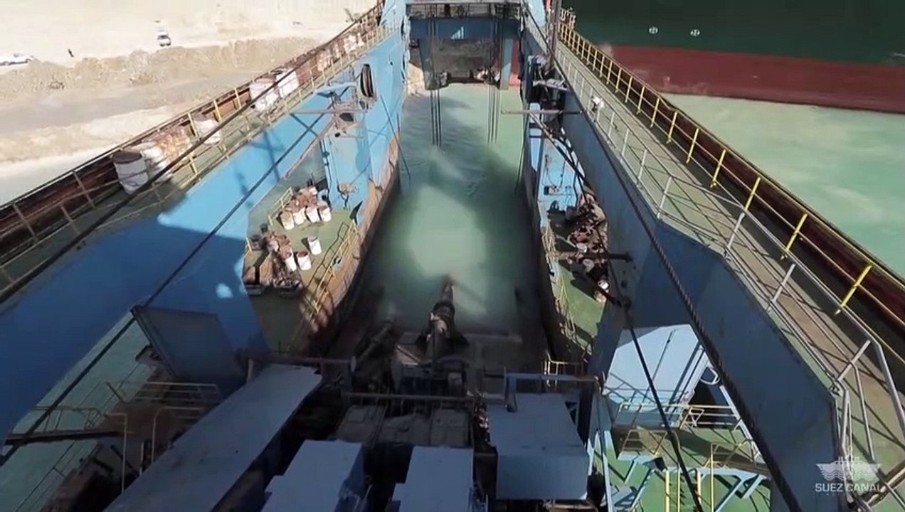 Suez-Kanal: Containerschiff 'Ever Given' bewegt sich wieder