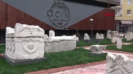 AMASYA Medusa kabartmalı beddua yazılı lahit müzede sergileniyor