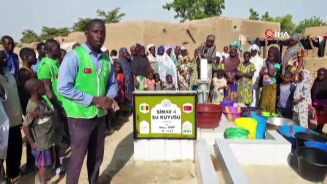 - Mali’de su kuyusu sevinci- Mali’nin N’debougou kentine bağlı Tigabougou köyünde, Simavlı hayırseverler tarafından açılan temiz su kuyusu vatandaşlar tarafından sevinçle karşılandı