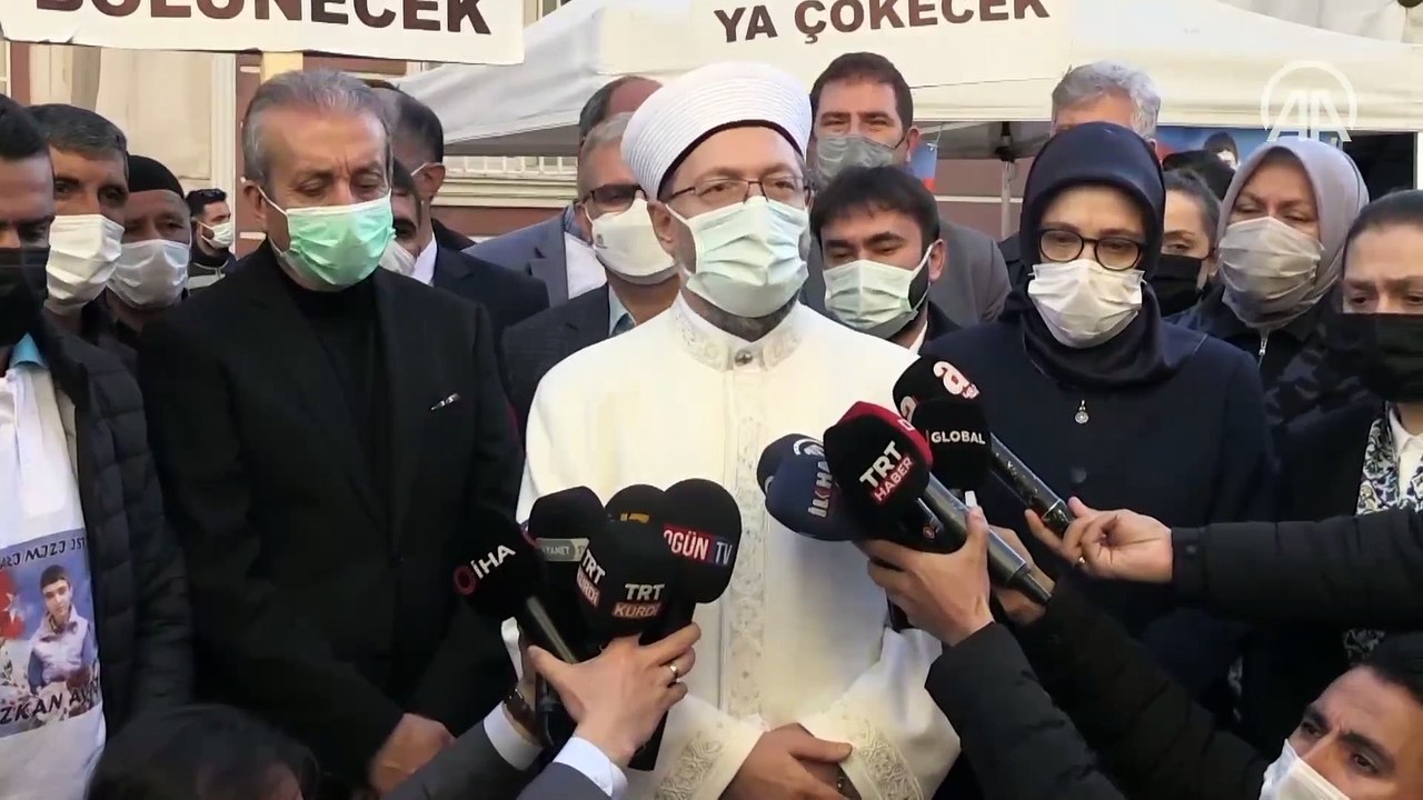 Diyanet İşleri Başkanı Ali Erbaş, Diyarbakır annelerini ziyaret etti