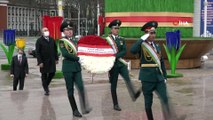 - Dışişleri Bakanı Çavuşoğlu, Tacikistan’da İsmail Somoni Anıtına çelenk koydu