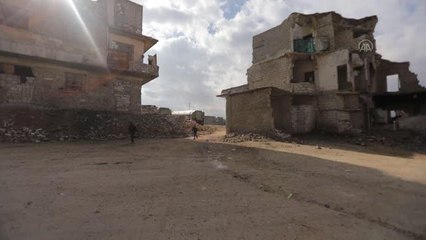 Son dakika gündem: Suriye'deki savaşta evlatlarını yitiren Palmiralı baba, antik kentin yıkılan eserlerini maketlerle yaşatıyor