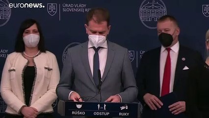 Primeiro-ministro da Eslováquia cede cargo ao ministro das finanças