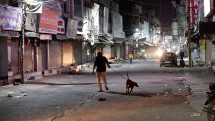 Скачать видео: Corona: night curfew in Maharashtra leaves city deserted