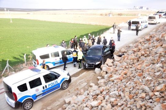 Son dakika haberleri: Yaralama şüphelisi 5 kişi, polis aracına çarpınca yakalandı