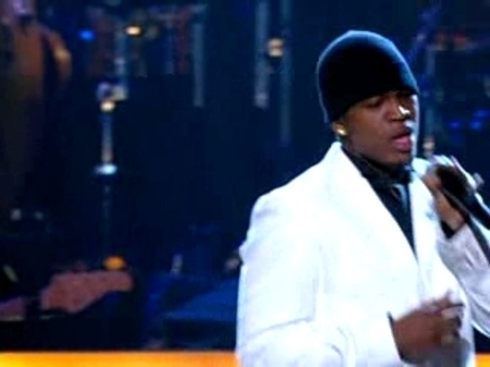 Ne Yo - (Live)