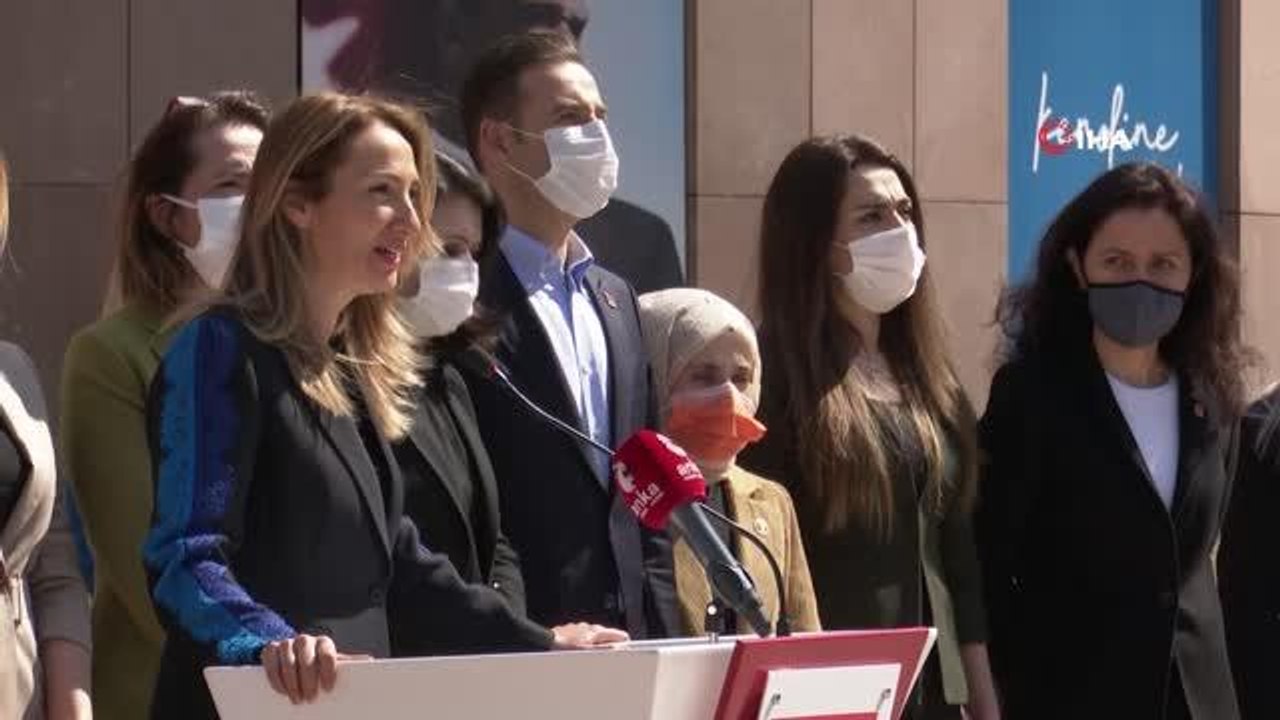 -CHP lideri Kılıçdaroğlu, Kadın Kolları Basın Toplantısı'na katıldı