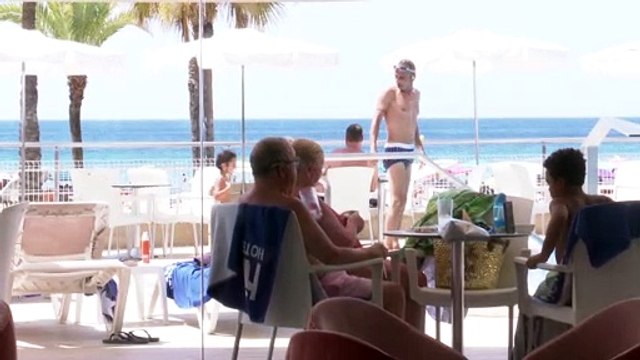 La llegada de turistas internacionales se hunde un 93,6% en febrero