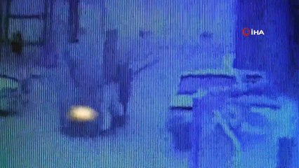 Lokantadaki 2 ayrı hırsızlık güvenlik kamerasına yansıdı