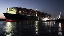شاهد: قناة السويس تعود للحياة بعد توقف أسبوع بسبب سفينة 