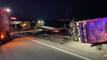 Ambulans, kamyon ve otomobilin karıştığı kazada 4 kişi öldü