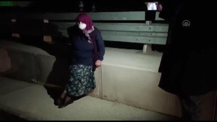 Son dakika! Kovid-19'lu olduğu için evine bırakılmak istenen yaşlı kadın, araçtan inerek kaçmaya çalıştı