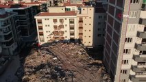 Ağır hasarlı bina yıkım esnasında çöktü: Hasar gören yandaki bina mühürlendi