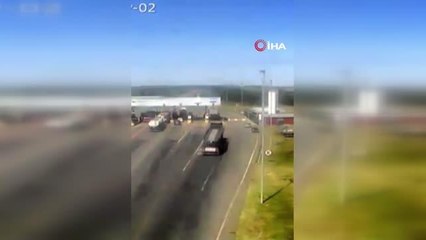 Deodorant yüklü kamyon patladı: 4 ölü, 8 yaralı