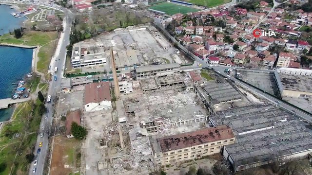 Beykoz'un sembolik değerlerinden Paşabahçe cam fabrikasının son hali böyle görüntülendi