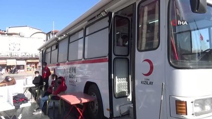 "İyi ki varsın kan dostum" kampanyasına Türk ve Suriyeliler'den destek