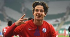 Milli Takım'a seçilen 18 yaşındaki forvet Enis Destan, bu sezon attığı gollerle Avrupa devlerinin takibi altında