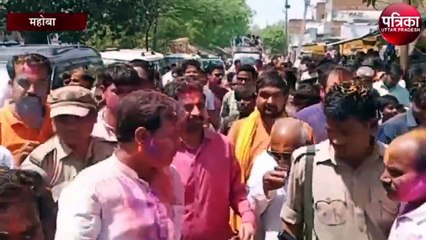 Charkhari witnesses vrindavan alike holi in Mahoba
