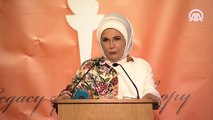 Emine Erdoğan'a 'İnsani Hizmet Takdir Ödülü' verildi