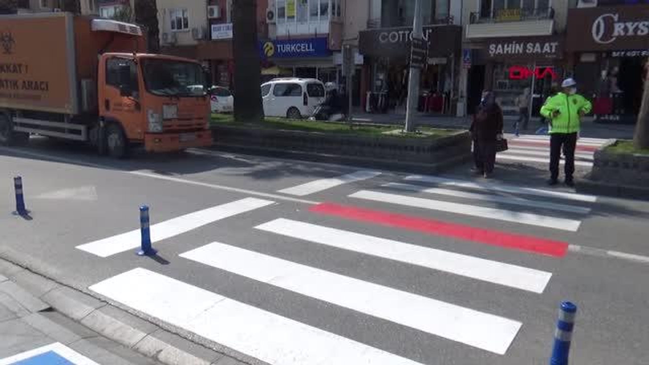 ÇANAKKALE Çanakkale Valisi Aktaş, yaya geçidini kırmızıya boyadı