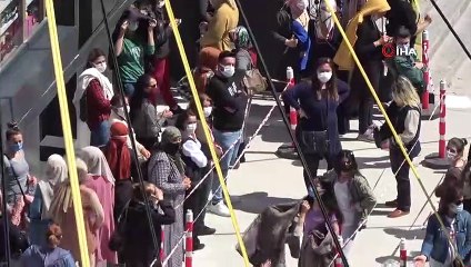 Turuncuya dönen Adana’da tabak-çanak koronayı unutturdu