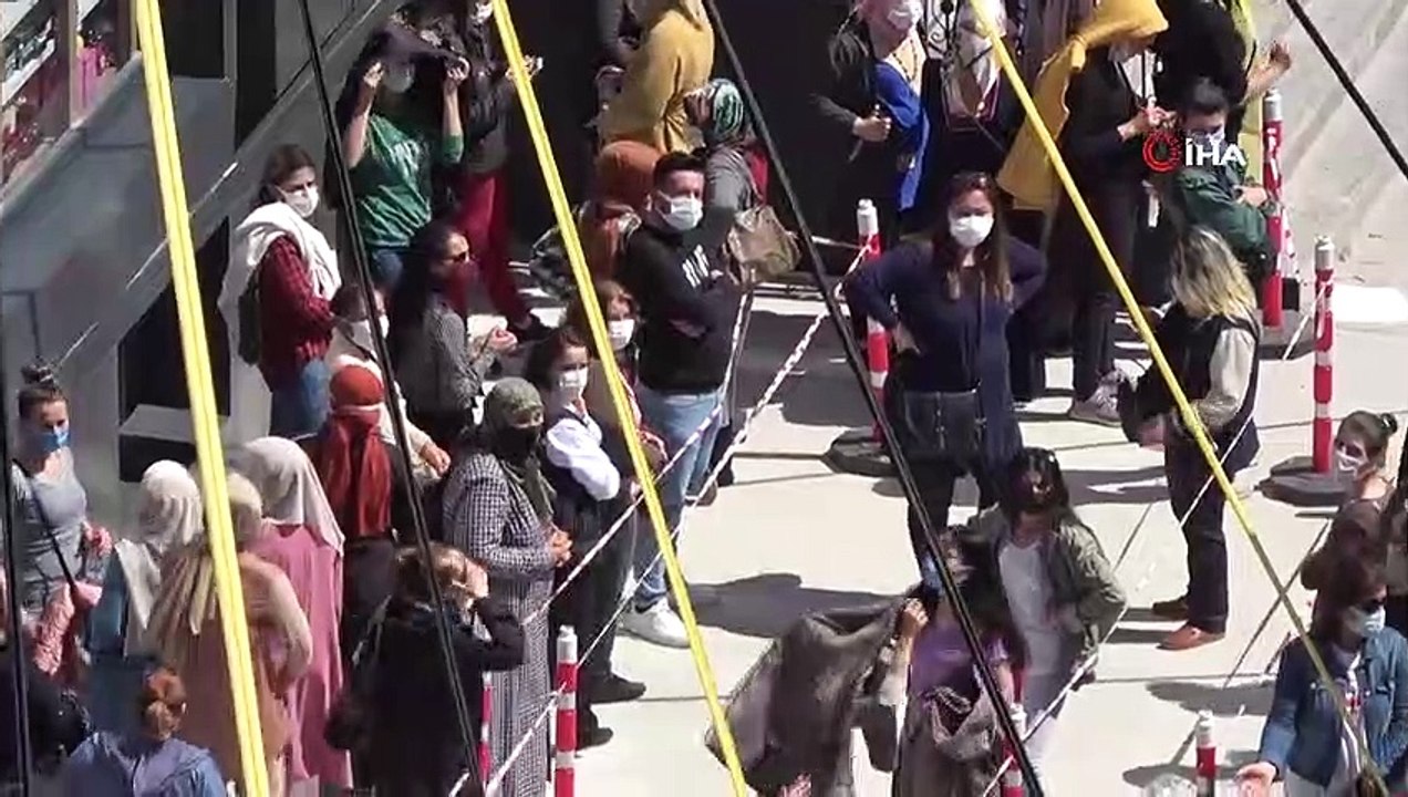 Turuncuya dönen Adana’da tabak-çanak koronayı unutturdu