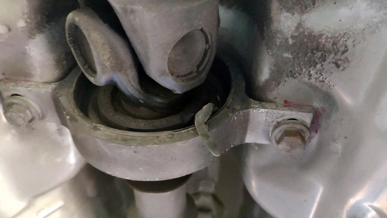 Roulement arbre transmission E81