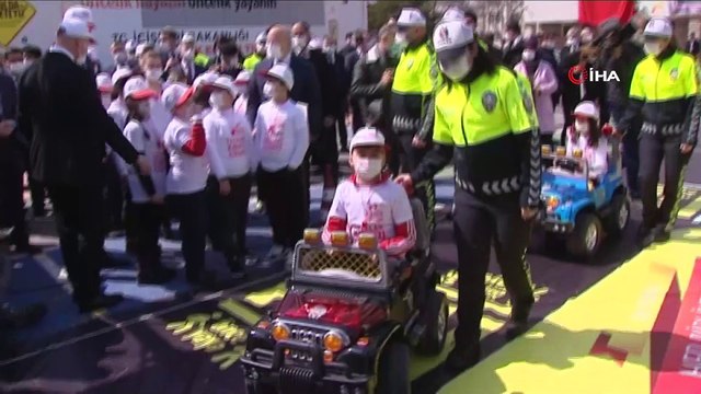 Bakan Soylu, Bakan Selçuk ve Milli Yüzücü Boyacı ’Yayalar Kırmızı Çizgimizdir’ programına katıldı