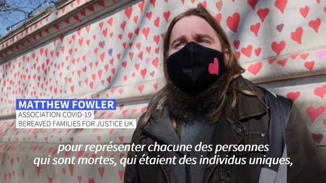 Londres: une fresque de 150.000 cœurs en souvenir des victimes du Covid