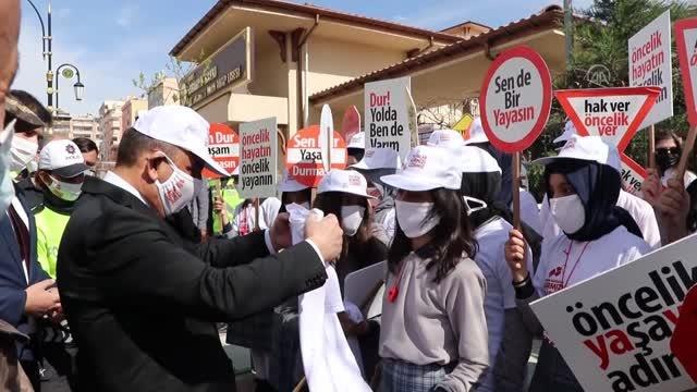 Yaya Önceliği Kırmızı Çizgimizdir etkinliği düzenlendi