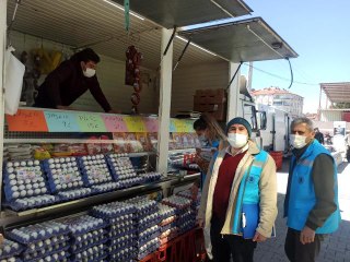 Afyonkarahisar'da pazarda korona virüs denetimi yapıldı