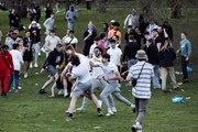 Moment booze-fuelled students brawl as they enjoy first day of freedoms in Nottingham park