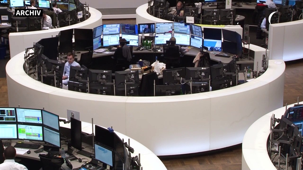 Dax steigt erstmals auf über 15.000 Punkte