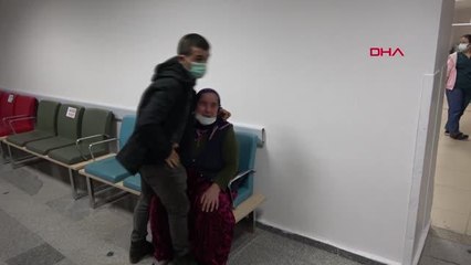 AKSARAY Yaralı oğlunu sedye üzerinde gören anne, sinir krizi geçirdi