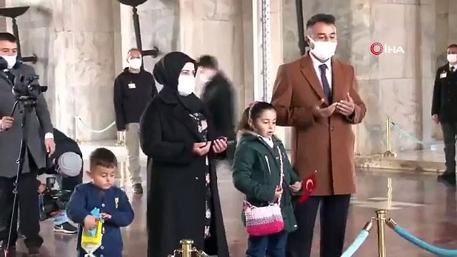 Babasıyla kardan Anıtkabir yapan Hira, Anıtkabir'i ziyaret etti: Aynı hayallerimdeki gibiymiş