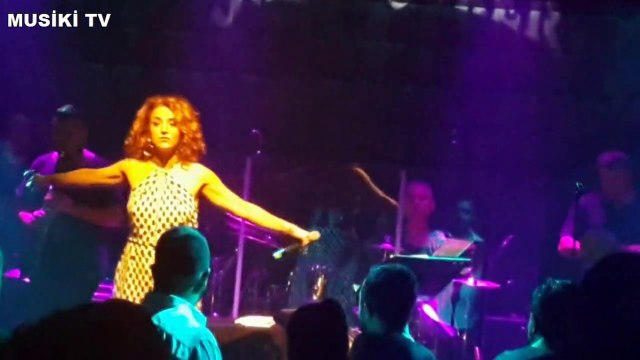 İNCİ MERCAN - Nereden Bileceksiniz (Taverna Versiyon) (Ahmet Kaya) - Konser - Jolly Joker