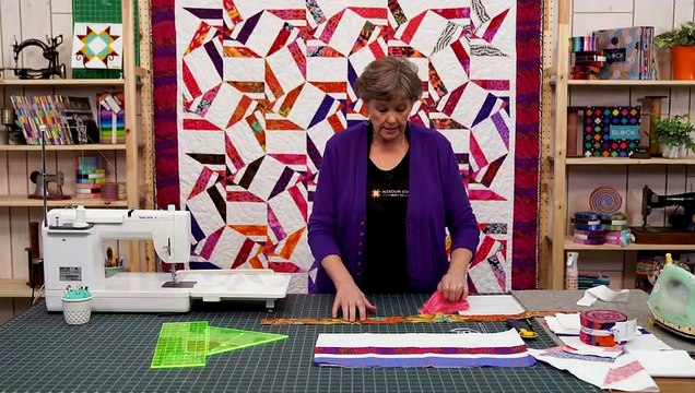 Make A 60 Degree Stars Quilt With Jenny Doan Of Missouri Star Quilt Co (Video Tutorial)
