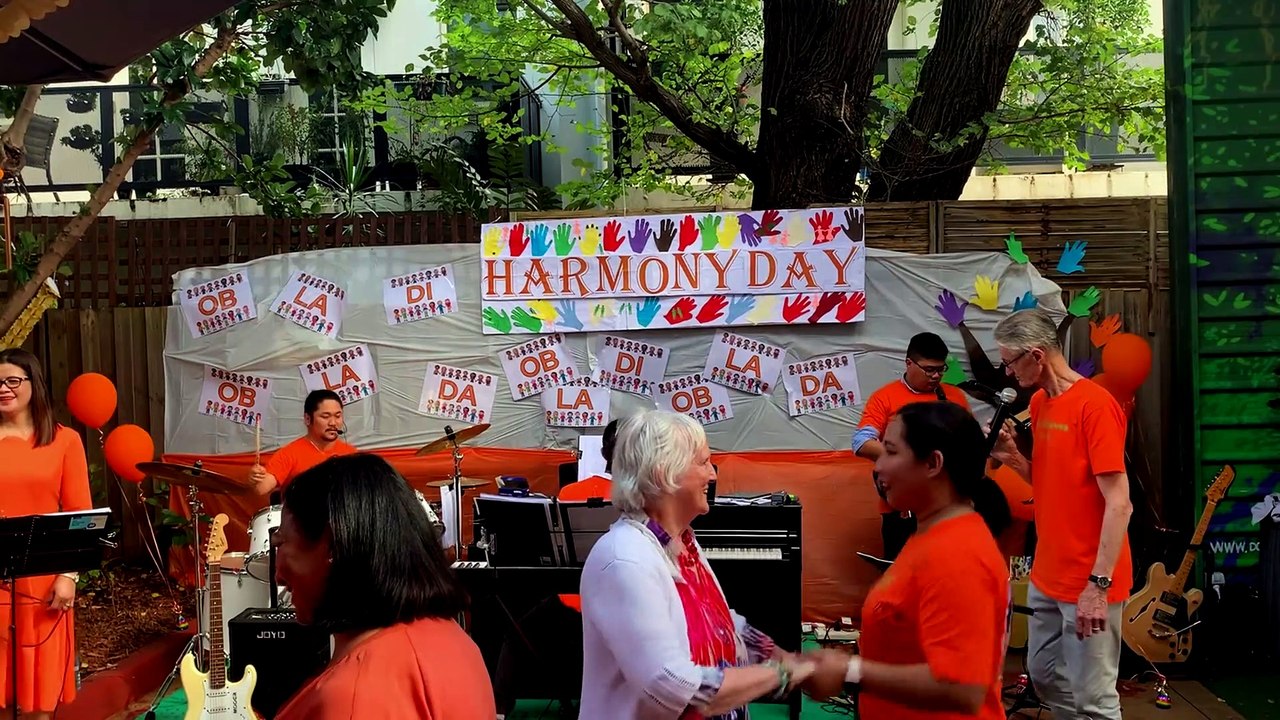 15 - whole lotta shaking going on