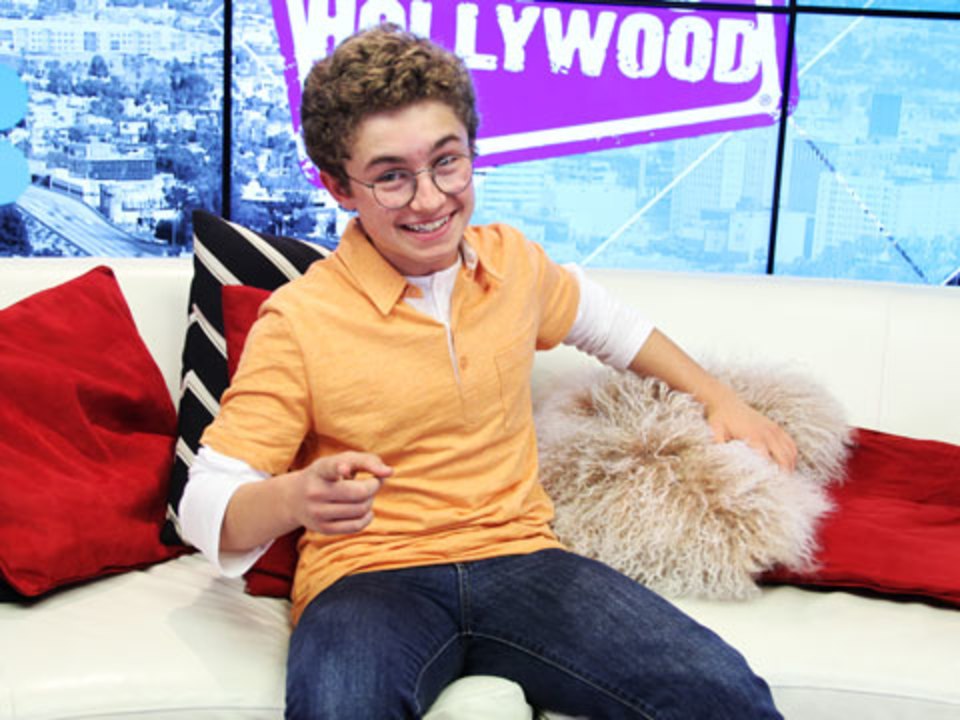 "The Goldbergs" Star Sean Giambrone on Pickup Lines & His Fave Part of the '80s