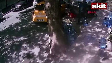 Şişli'de taksici dehşeti! Bonzai içip mahalleye daldı