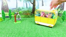 Peppa Pig Cámping Peppa Pig y su familia hacen un viaje de campamento en sus NUEVOS Camper Van Toys