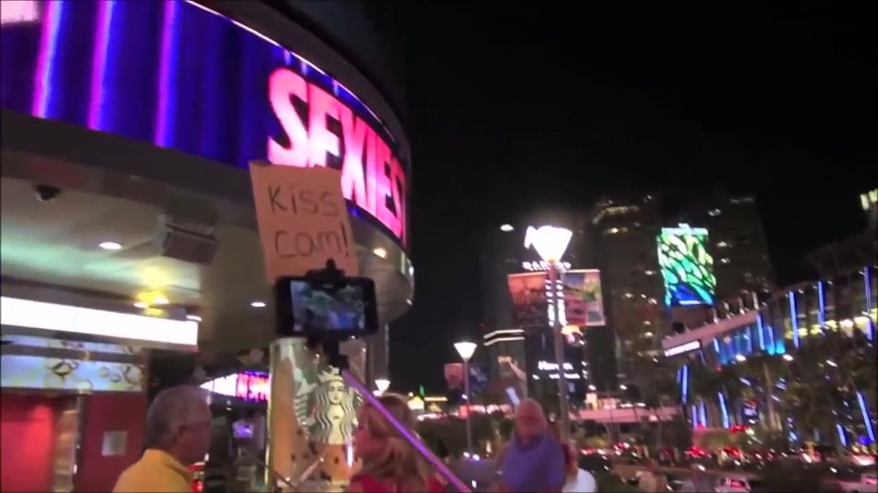 320. Kissing Prank - Selfie Stick Edition