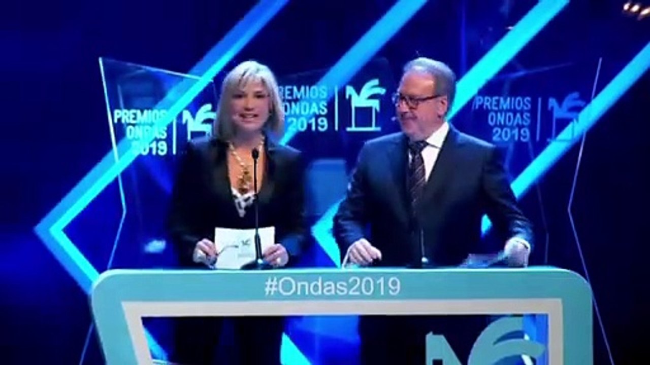 Julia Otero recibe la vacuna contra la Covid-19