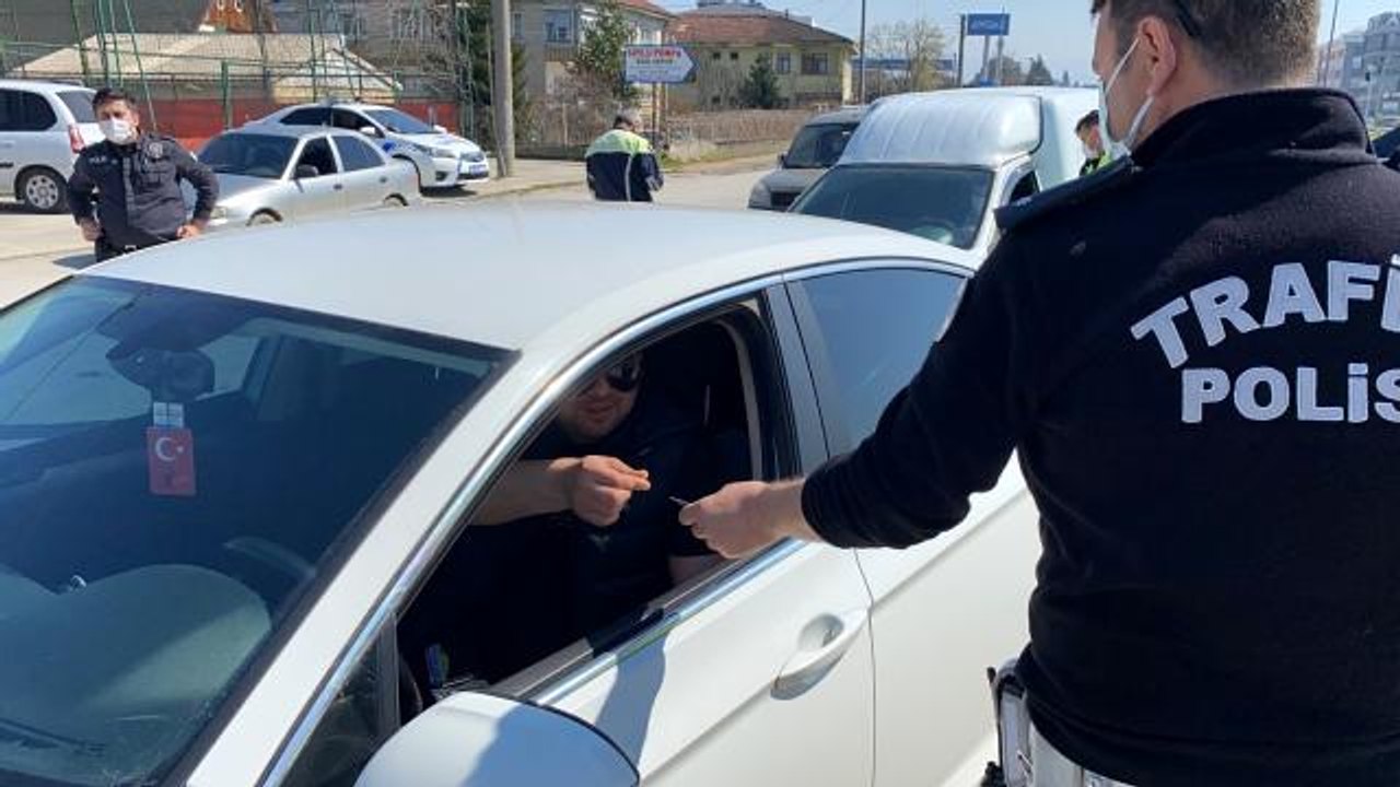 Kemer takmayan sürücülerden şaşırtan cevaplar: "Kemer kapıya sıkıştı o yüzden takamadım"