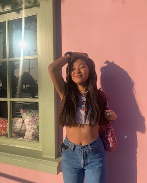 Jade Hallyday : les fans divisés par le message de sa “nouvelle marraine”